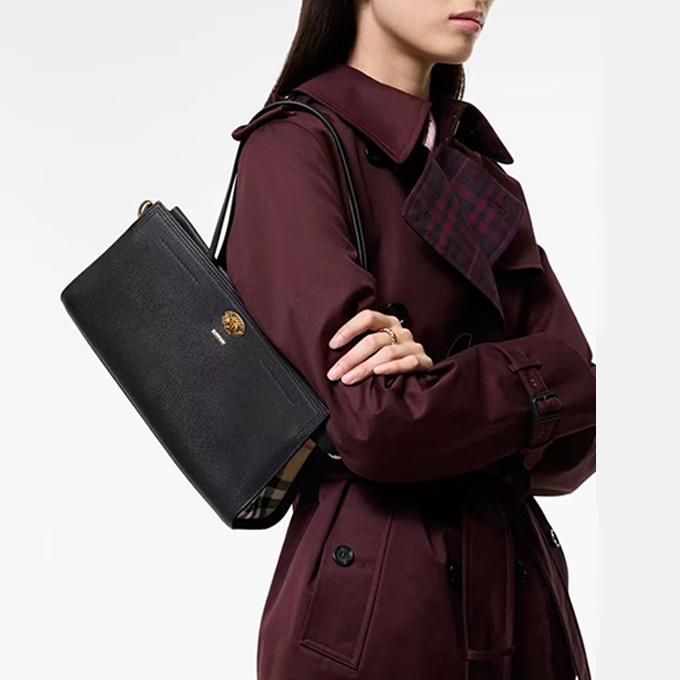 burberry cotswolds east west check tote bag